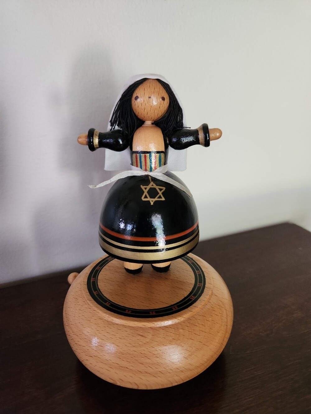 Vintage Schmid Hebrew Jewish Girl Star Of David Music Traditional HVA NAGILA, 6"